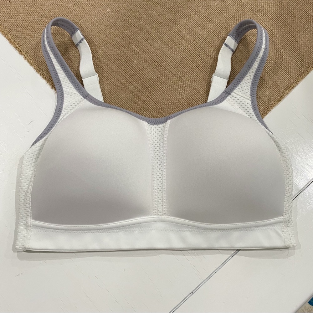 Wacoal Sport Wire Free Bra White Grey 32DDD Gym Athletic 852302 Supportive - Picture 3 of 8